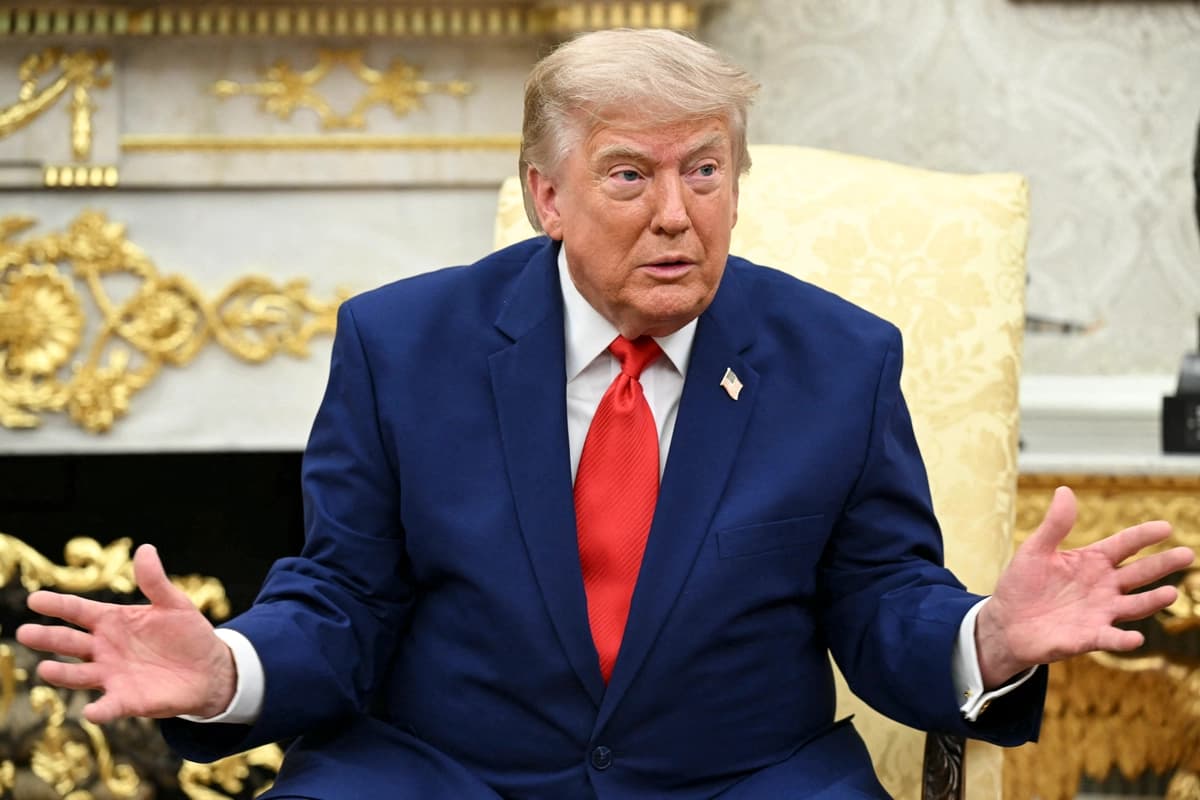 Trump dice que impondrá un arancel del 100 % a medicamentos genéricos en 2028