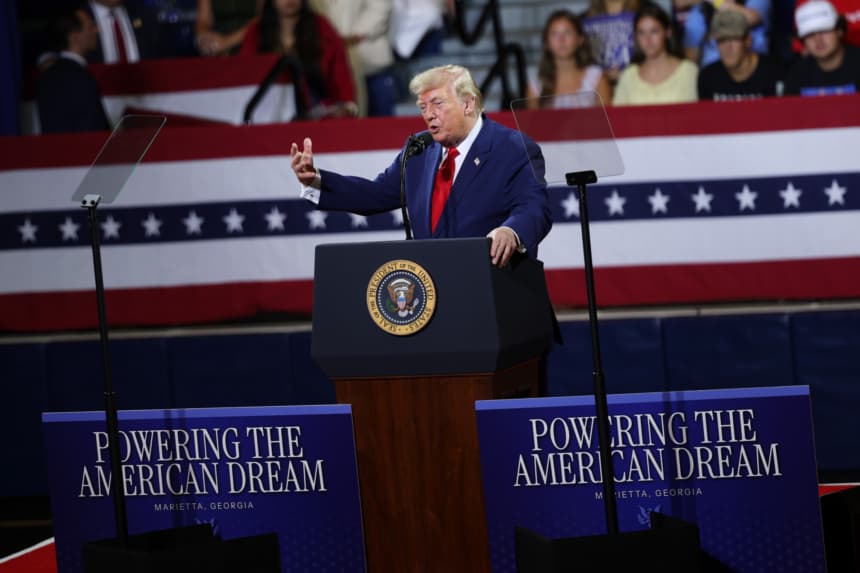 Trump impone nuevos aranceles por trabajo forzado a 60 socios comerciales: lo que debe saber