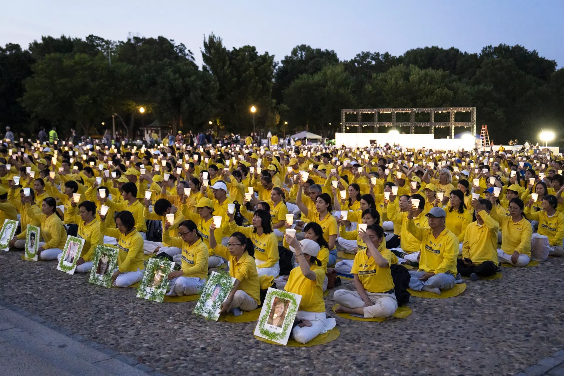 En fotos: Practicantes de Falun Dafa se manifiestan contra 27 años de persecución del PCCh