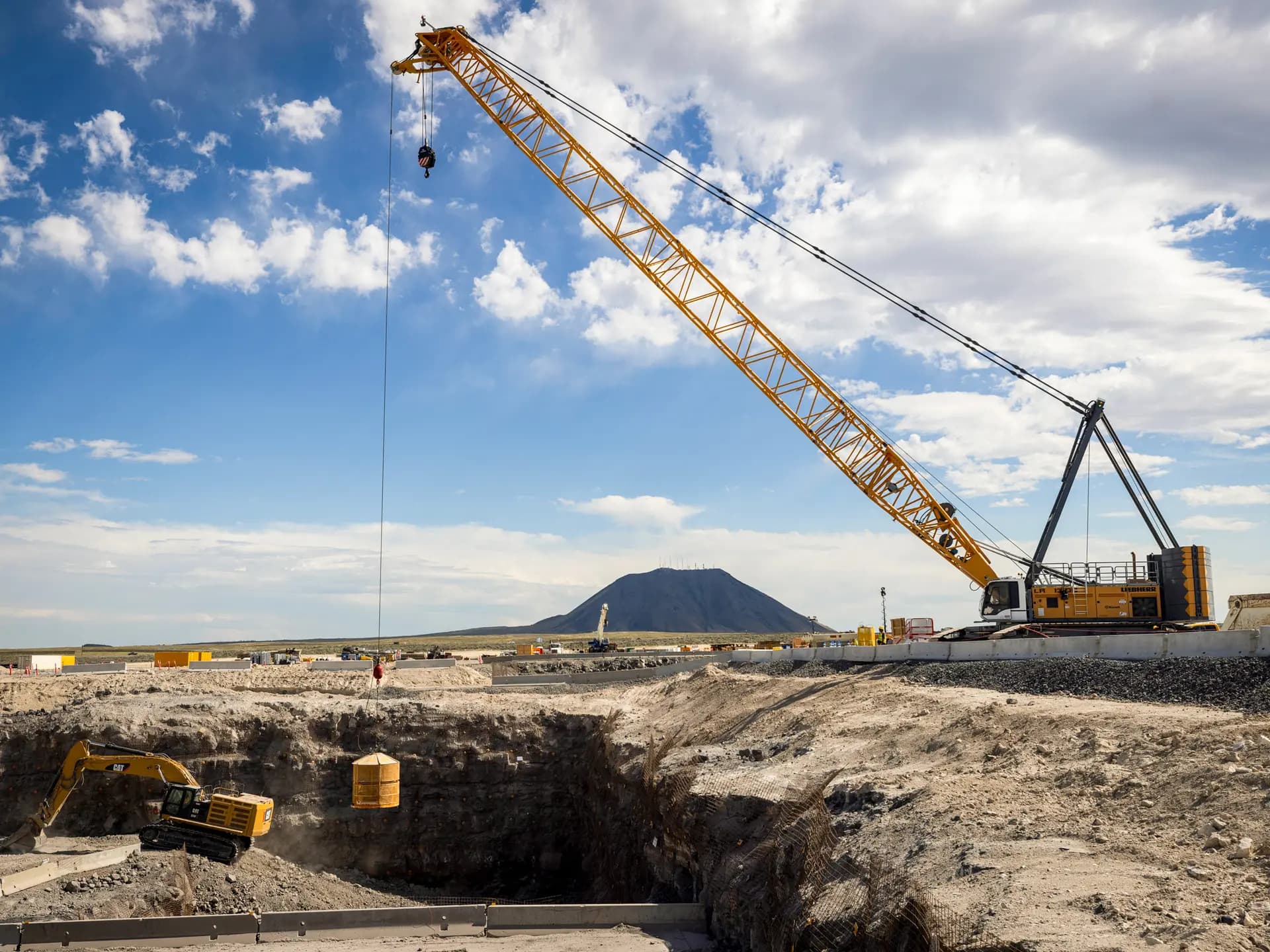 La obra de construcción de la central eléctrica Oklo Aurora en el Laboratorio Nacional de Idaho, al oeste de Idaho Falls, Idaho, el 24 de junio de 2026. El pequeño reactor nuclear modular de fisión rápida de la empresa es capaz de funcionar durante aproximadamente una década sin necesidad de recarga de combustible. (Natalie Behring/Getty Images).