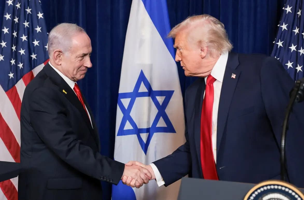El presidente de EE. UU., Donald Trump, y el primer ministro israelí, Benjamin Netanyahu, ofrecen una conferencia de prensa tras reunirse en el complejo Mar-a-Lago de Trump en Palm Beach, Florida, el 29 de diciembre de 2025. (Jonathan Ernst/Reuters)