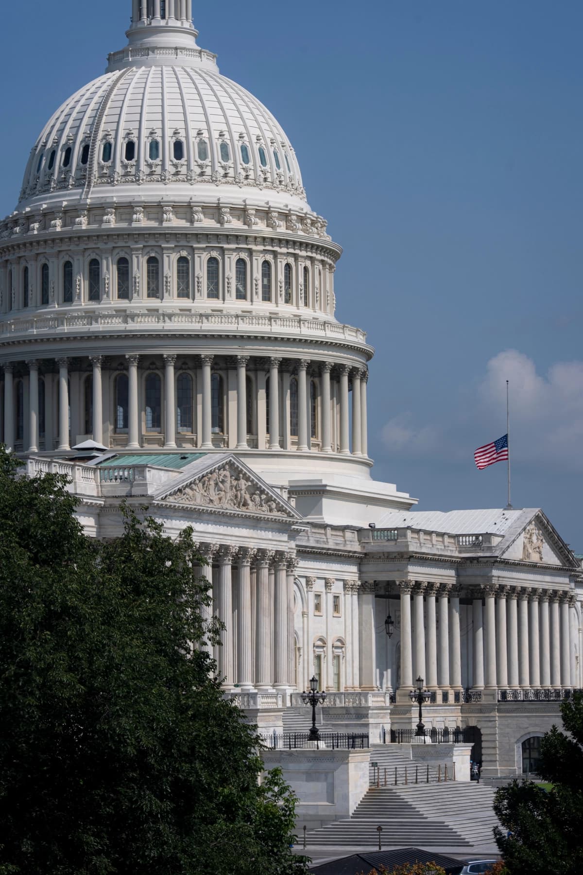 El Senado confirma a 74 nominados por Trump, incluyendo a 4 fiscales federales