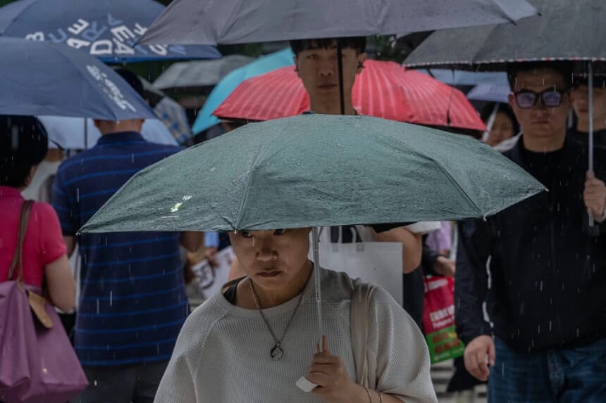 Restos del tifón Dolphin desatan lluvias torrenciales en el norte de China