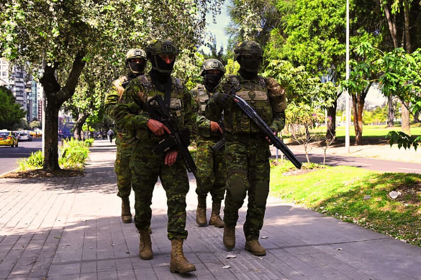Un operativo militar permite incautar más de 7500 litros de combustible en Ecuador