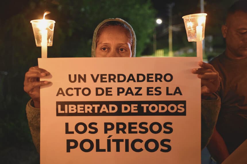 Tres militares salen de prisión en Venezuela tras ser acusados de "traición a la patria"