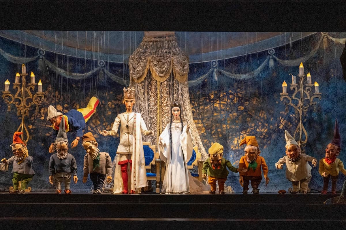 Blancanieves: Muerte, asesinato y belleza