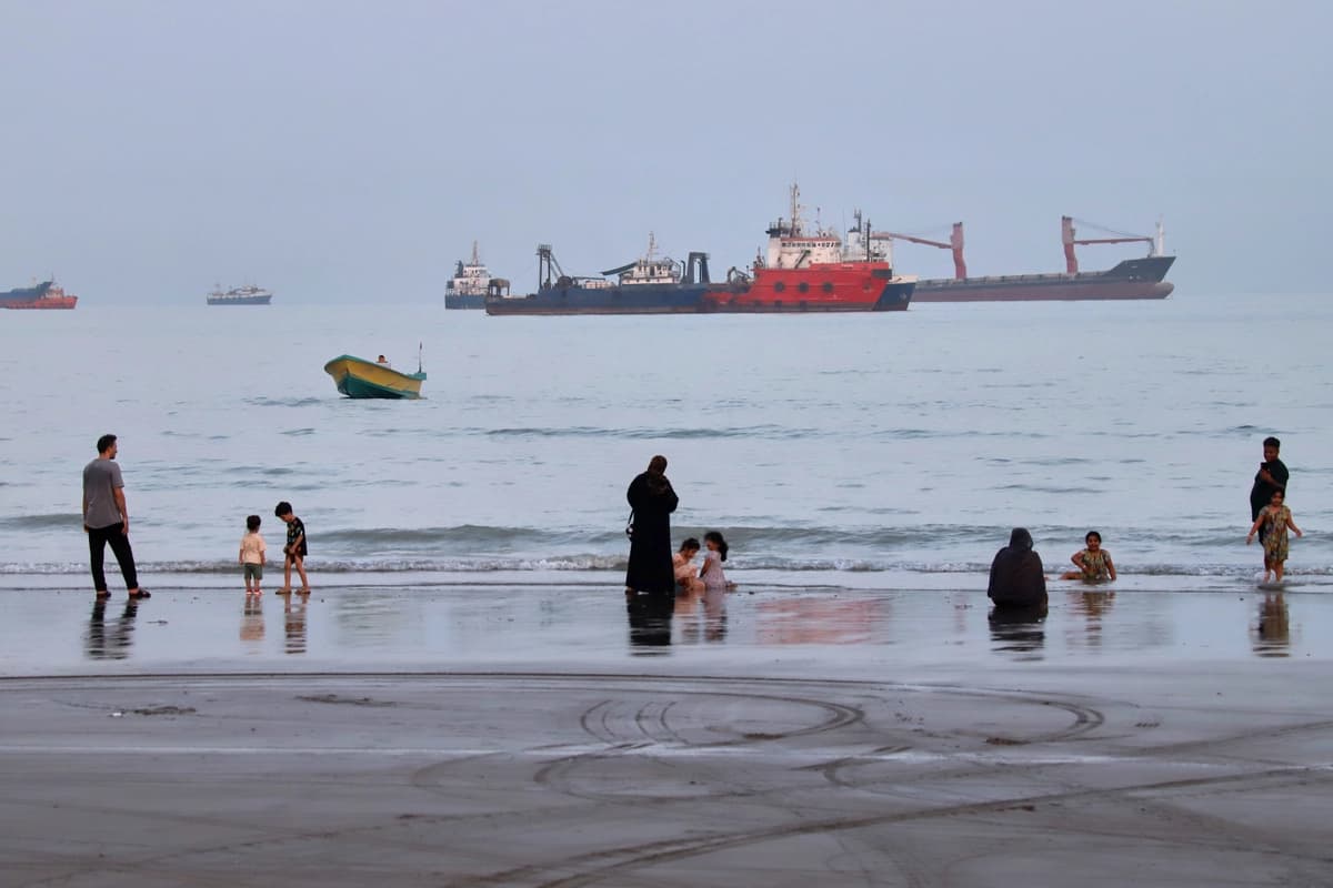 Irán y Omán proponen un "corredor de navegación temporal" en el estrecho de Ormuz
