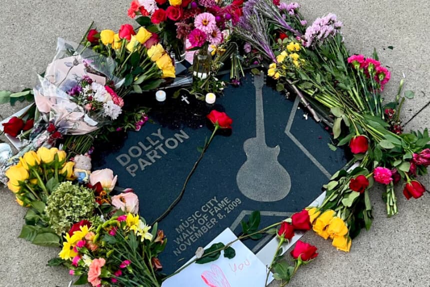 Nashville rinde homenaje a Dolly Parton tras su fallecimiento