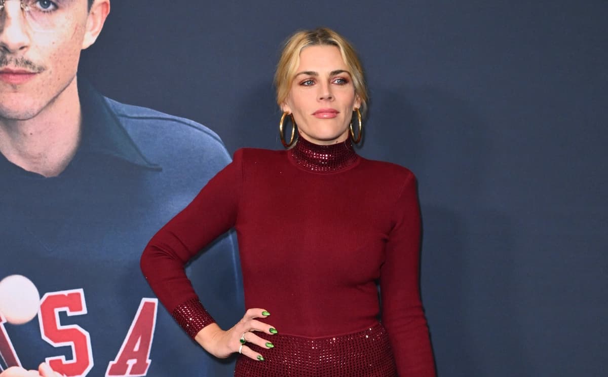 Busy Philipps está "agradecida de estar viva" tras diagnóstico de raro tumor cerebral