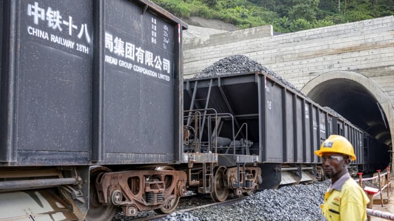 EE. UU. intensifica su ofensiva en África mientras China amplía su presencia económica y de seguridad