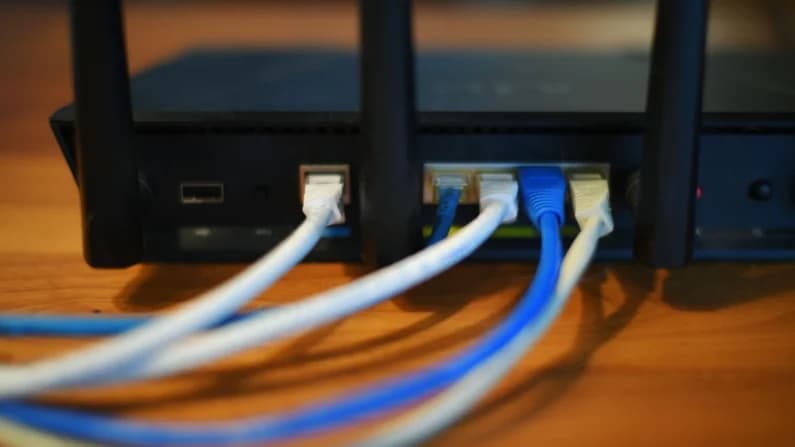 Descubren funciones de vigilancia ocultas en routers comercializados en EE. UU.