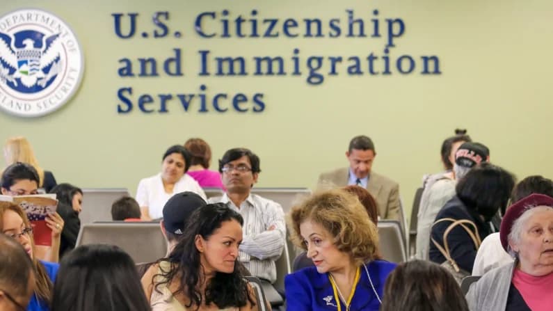 Tras 35 años, USCIS vuelve a investigar en los vecindarios de quienes piden la ciudadanía