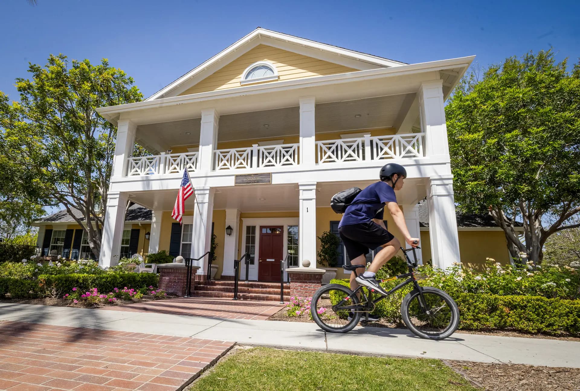 La Corporación de Mantenimiento de Ladera Ranch en Ladera Ranch, California, el 24 de julio de 2026. Los residentes descubrieron, bajo la administración de la Corporación de Mantenimiento de Ladera Ranch, que se utilizaron al menos 19 productos químicos sintéticos diferentes en Ladera durante el mes de junio.( John Fredricks/The Epoch Times)