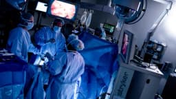 Investigan a hospital de Tennessee por error de medicamento que paralizó a un paciente