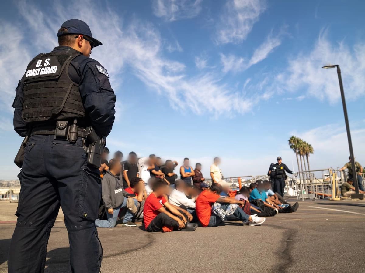 La Guardia Costera de Estados Unidos rescata a 37 inmigrantes ilegales