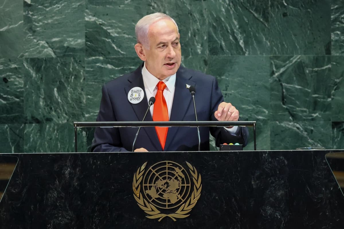 El primer ministro israelí, Benjamin Netanyahu, interviene durante la Asamblea General de la ONU en la sede de las Naciones Unidas en la ciudad de Nueva York, el 26 de septiembre de 2025. (Michael M. Santiago / Getty Images).