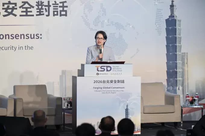 La vicepresidenta taiwanesa, Hsiao Bi-khim, interviene en el Diálogo de Seguridad de Taipéi 2026, celebrado en Taipéi, Taiwán, el 9 de septiembre de 2026. (Sung Bi-lung/The Epoch Times).