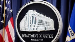 Justicia de EE. UU. demanda a 3 estados y DC por matrícula estatal para inmigrantes indocumentados