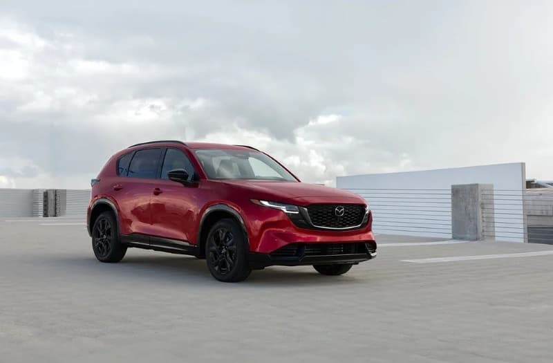 El modelo más vendido de Mazda recibe un rediseño total. Es el SUV compacto CX-5