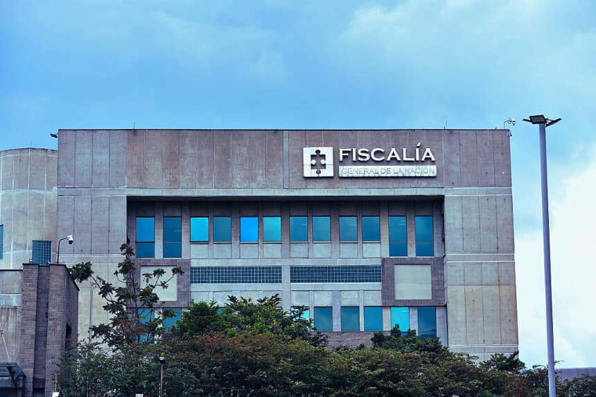 Vista de la sede de la Fiscalía General de la Nación en Bogotá, el 20 de abril de 2026. (Pablo VERA / AFP vía Getty Images)

