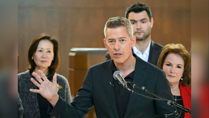 El Secretario de Transporte de EE. UU. anuncia auditoría para el tren de alta velocidad de California