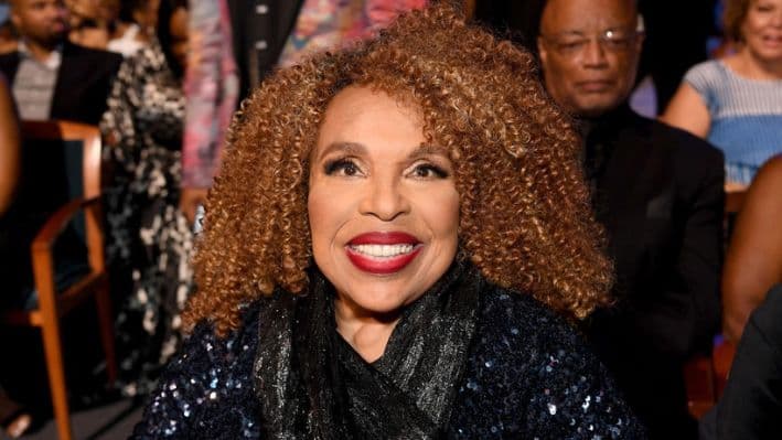 Muere Roberta Flack, cantante del éxito "Killing Me Softly With His Song"