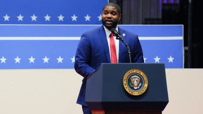 Representante Byron Donalds anuncia intención de postularse como gobernador de Florida para 2026
