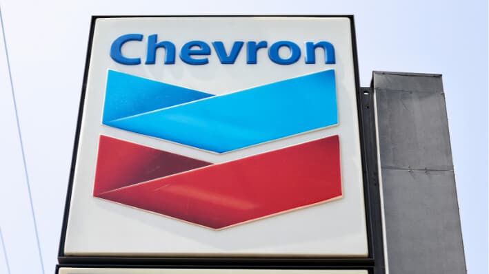 Administración de Trump ordena a petrolera Chevron cancelar sus operaciones en Venezuela