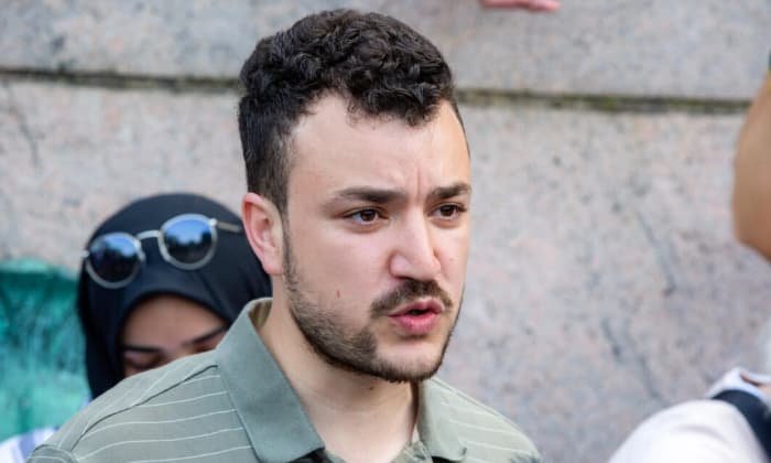 Juez de inmigración dictamina que el activista de Columbia Mahmoud Khalil puede ser deportado