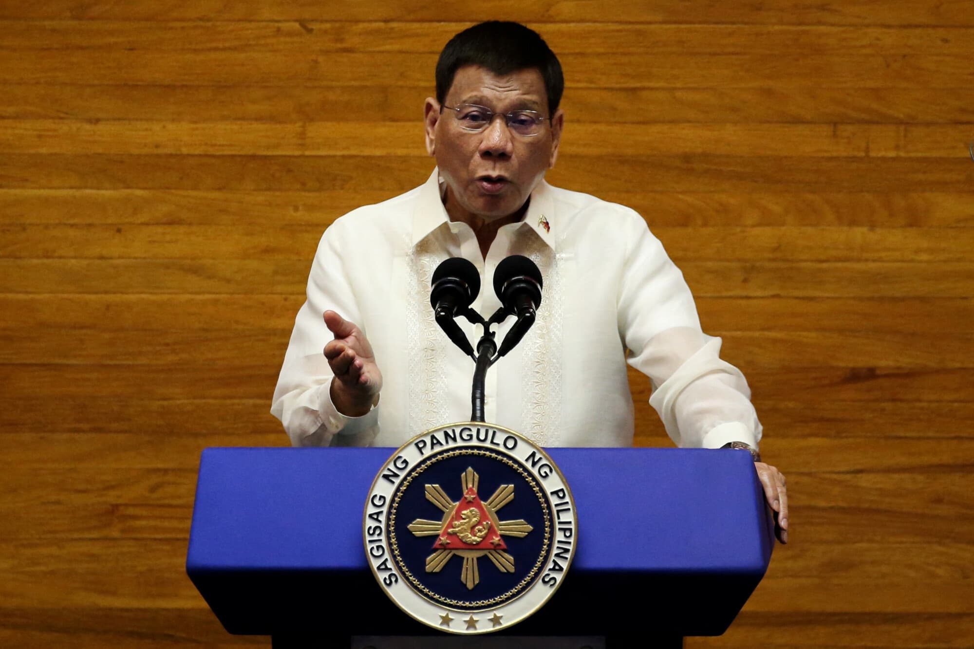 CPI detiene a expresidente Duterte de Filipinas, por cargos de asesinato en guerra contra las drogas