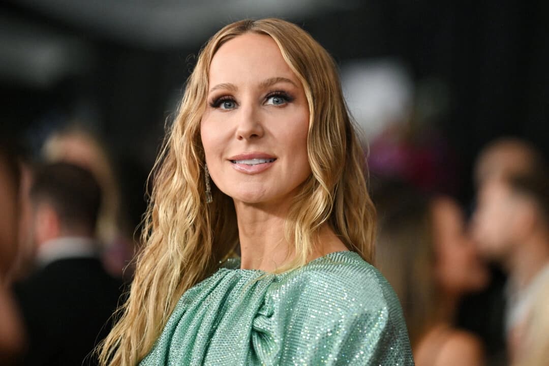 Nikki Glaser volverá como presentadora de los Globos de Oro en 2026