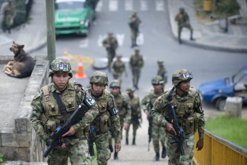 Al menos tres policías heridos en dos ataques en el noroeste de Colombia