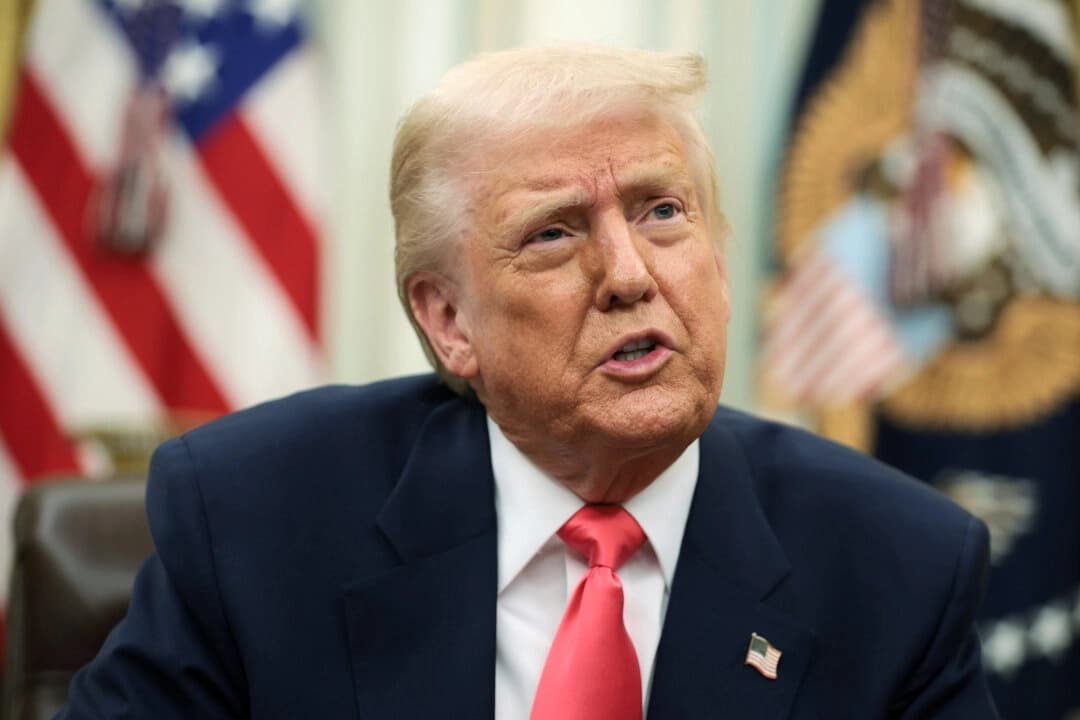 Trump: Todos los ataques hutíes serán tratados como ataques iraníes, con graves consecuencias para Irán