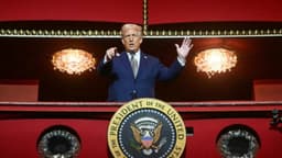 Trump visita el Kennedy Center como nuevo presidente y anuncia planes para reformar las instalaciones