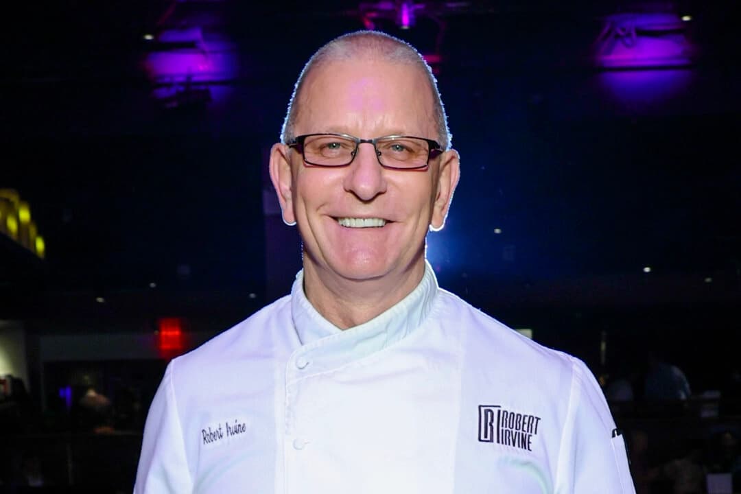El famoso chef Robert Irvine pide mejores dietas: "Estados Unidos necesita volver a estar sano"