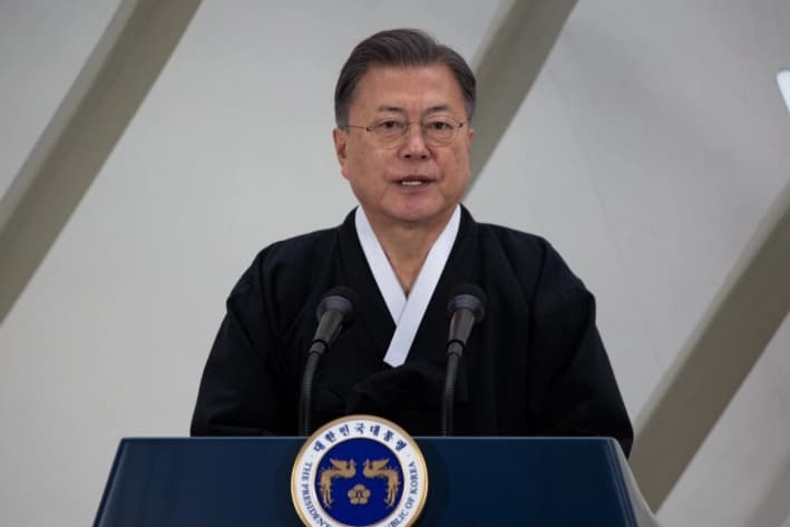 Acusan de soborno al expresidente de Corea del Sur, Moon Jae-in