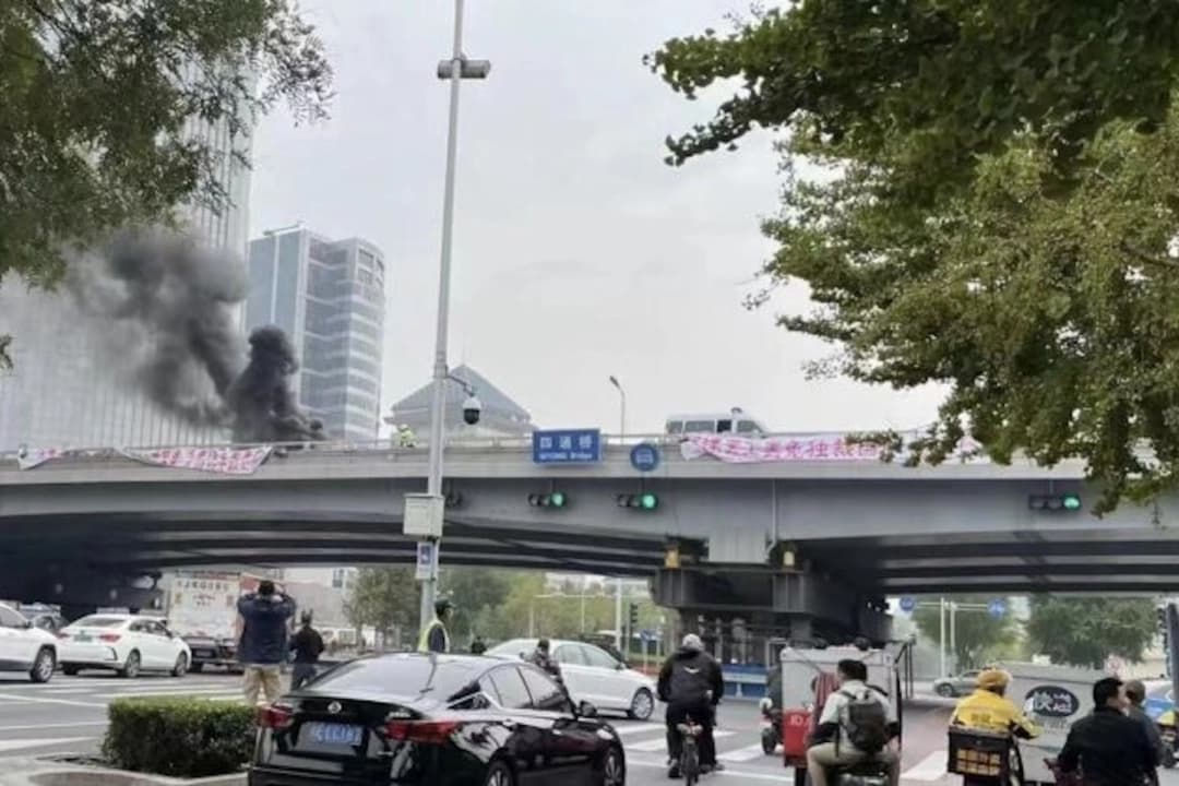 Principales líderes chinos en pánico por tardía respuesta de la policía ante pancartas contra el PCCh