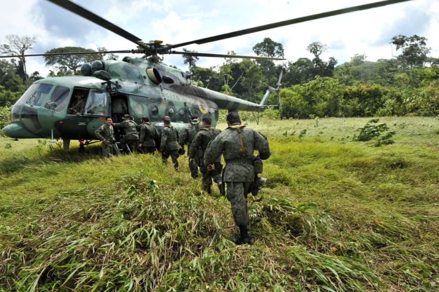 Hallan escondite con armas y minas de disidentes de las FARC en Ecuador