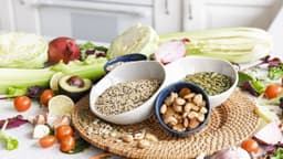 Alimentos que reducen el riesgo de padecer tinnitus y aquellos que lo desencadenan