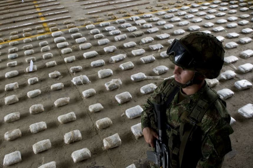 Incautan en Colombia 1400 kilos de cocaína oculta en plátanos con destino al Reino Unido