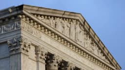 Administración Trump pide a la Corte Suprema permitir que DOGE acceda a datos del Seguro Social