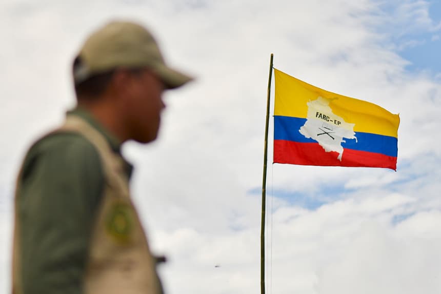 Un militar colombiano muerto y 4 heridos en enfrentamiento con disidencias de las FARC