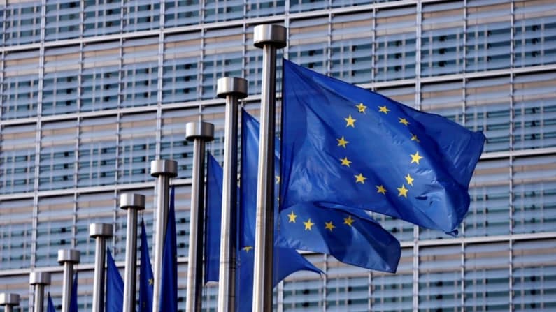 UE insta a empresas reducir su dependencia de cadenas de suministro dominadas por China