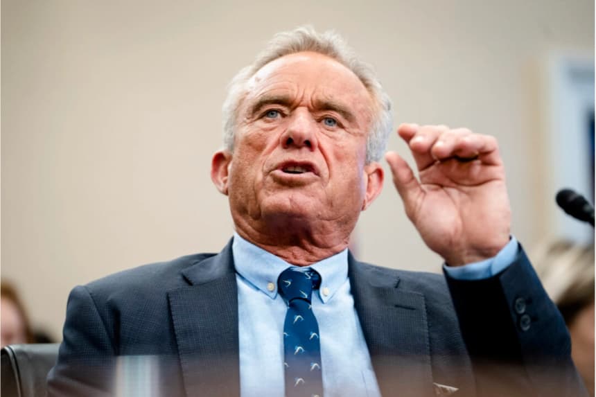 El secretario de Salud, Robert F. Kennedy Jr., testifica en el Capitolio el 14 de mayo de 2025. (Madalina Vasiliu/The Epoch Times)