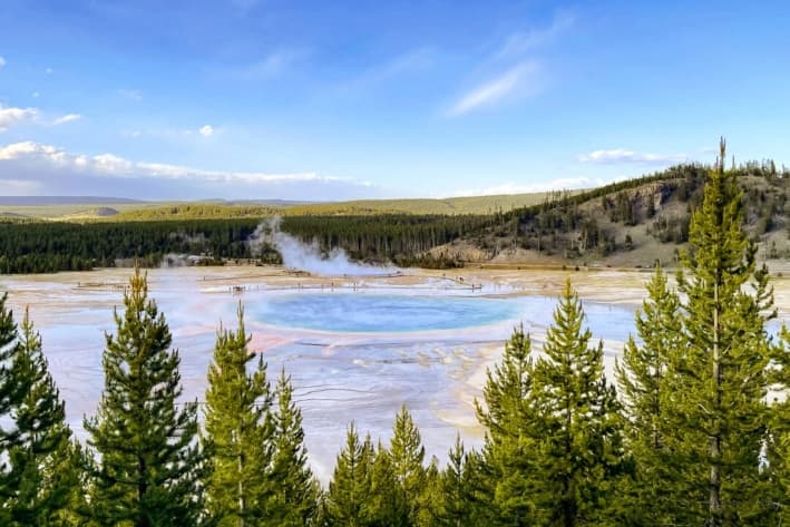 El Gran Manantial Prismático en el Parque Nacional de Yellowstone, el 27 de junio de 2024. (Melina Chan/The Epoch Times)