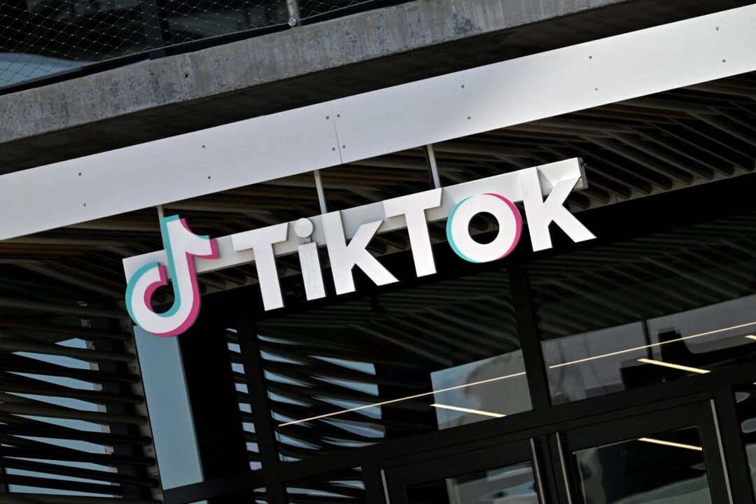 Trump dice que EE. UU. mantendrá conversaciones con China sobre posible acuerdo con TikTok