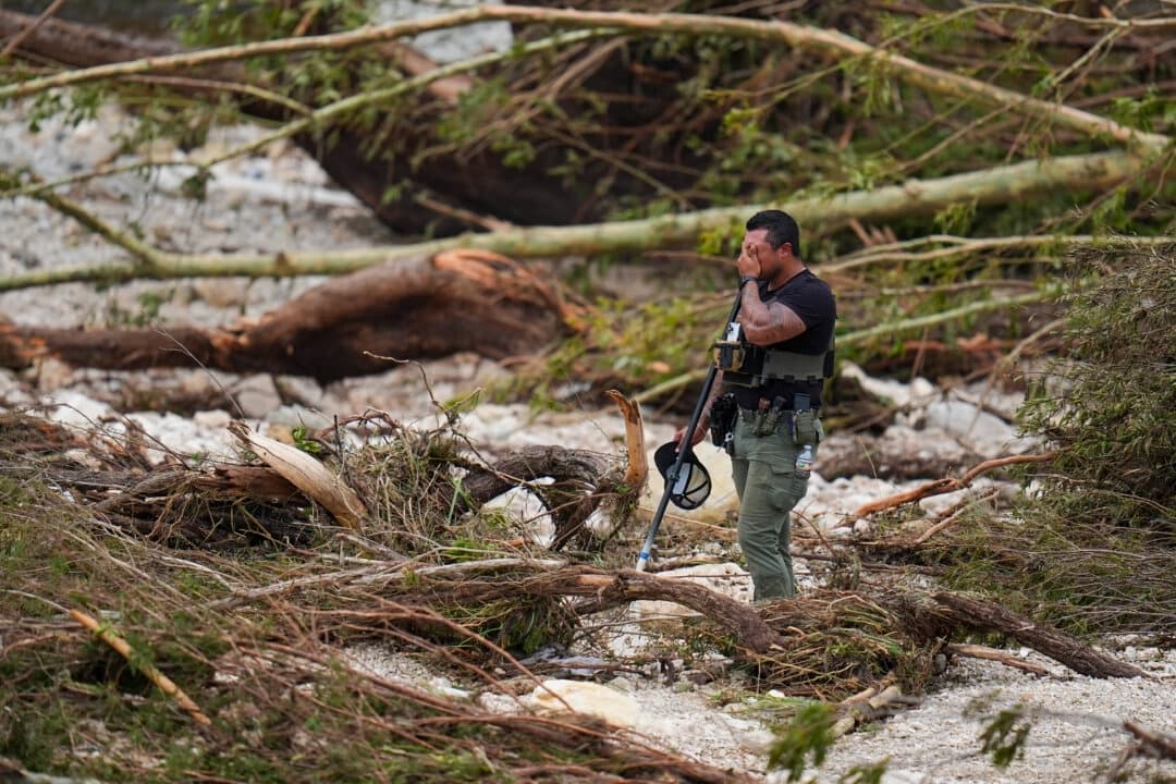 Meteorólogos federales emiten avisos y alertas de inundaciones para el centro de Texas