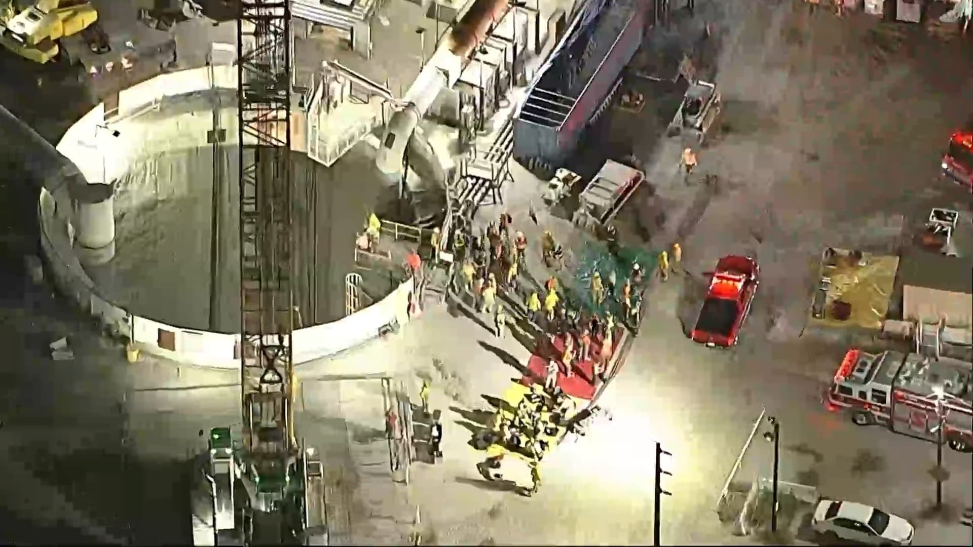 Rescatan a 31 trabajadores tras derrumbe parcial de túnel industrial en Los Ángeles
