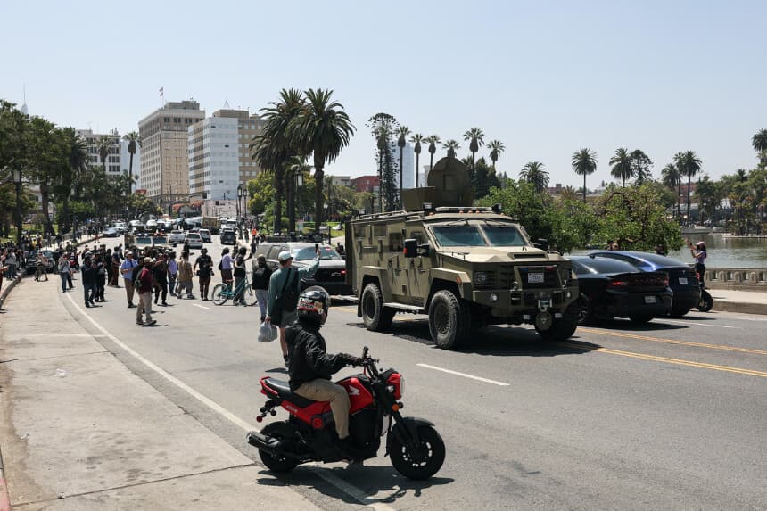 Universidad Estatal de California permite clases en línea durante operativos migratorios