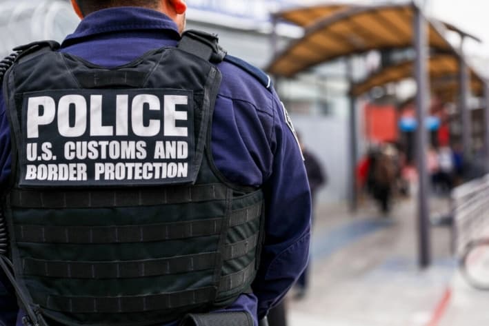 Condenan a inmigrante ilegal hondureño por tráfico masivo de inmigrantes de más de 11 países